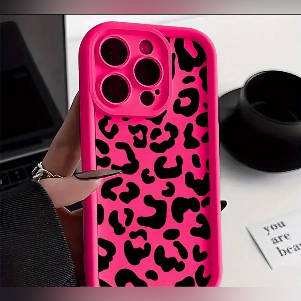 TRENDY iPhone 15 CASE